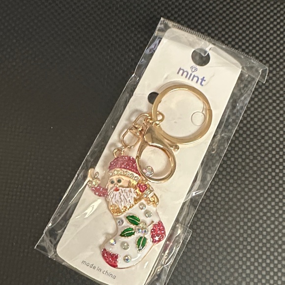 ❣️5|$25❣️Mint Keychain-bag charms Your choice. 🆕 - Picture 15 of 16